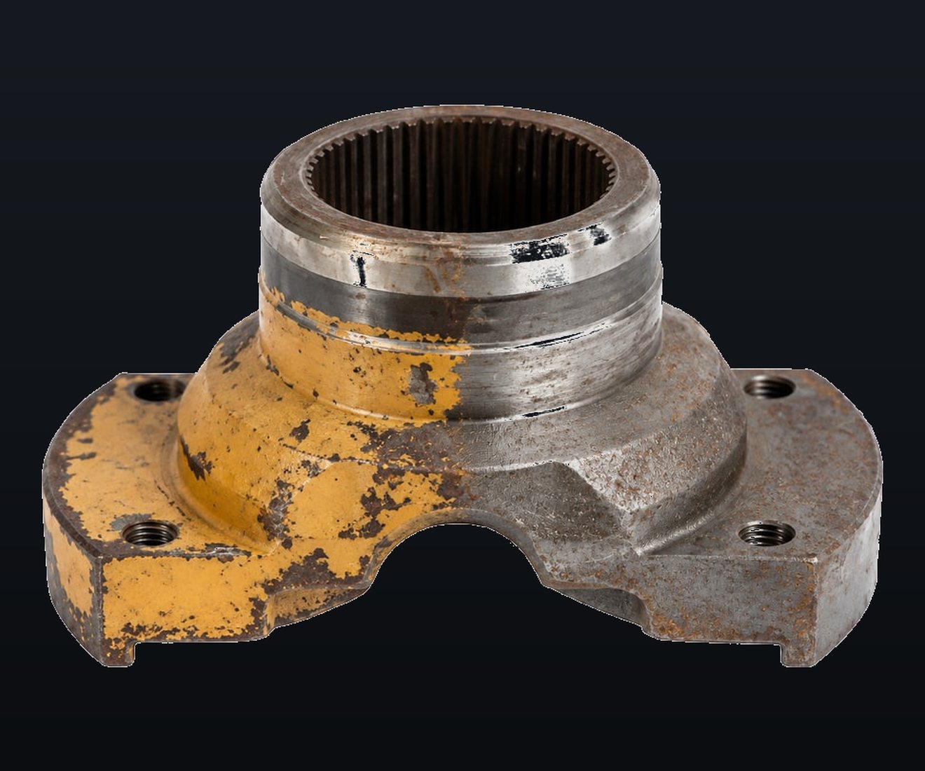 Joint flange with old paint and rust, half cleaned by laser